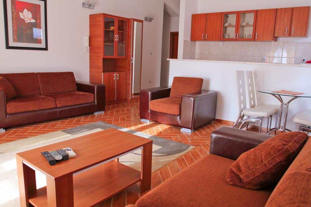 Bianca Apartments Херцег Нови Екстериор снимка