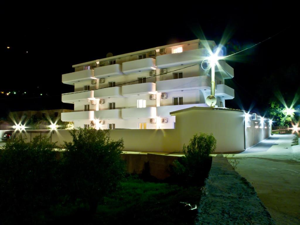 Bianca Apartments Херцег Нови Екстериор снимка