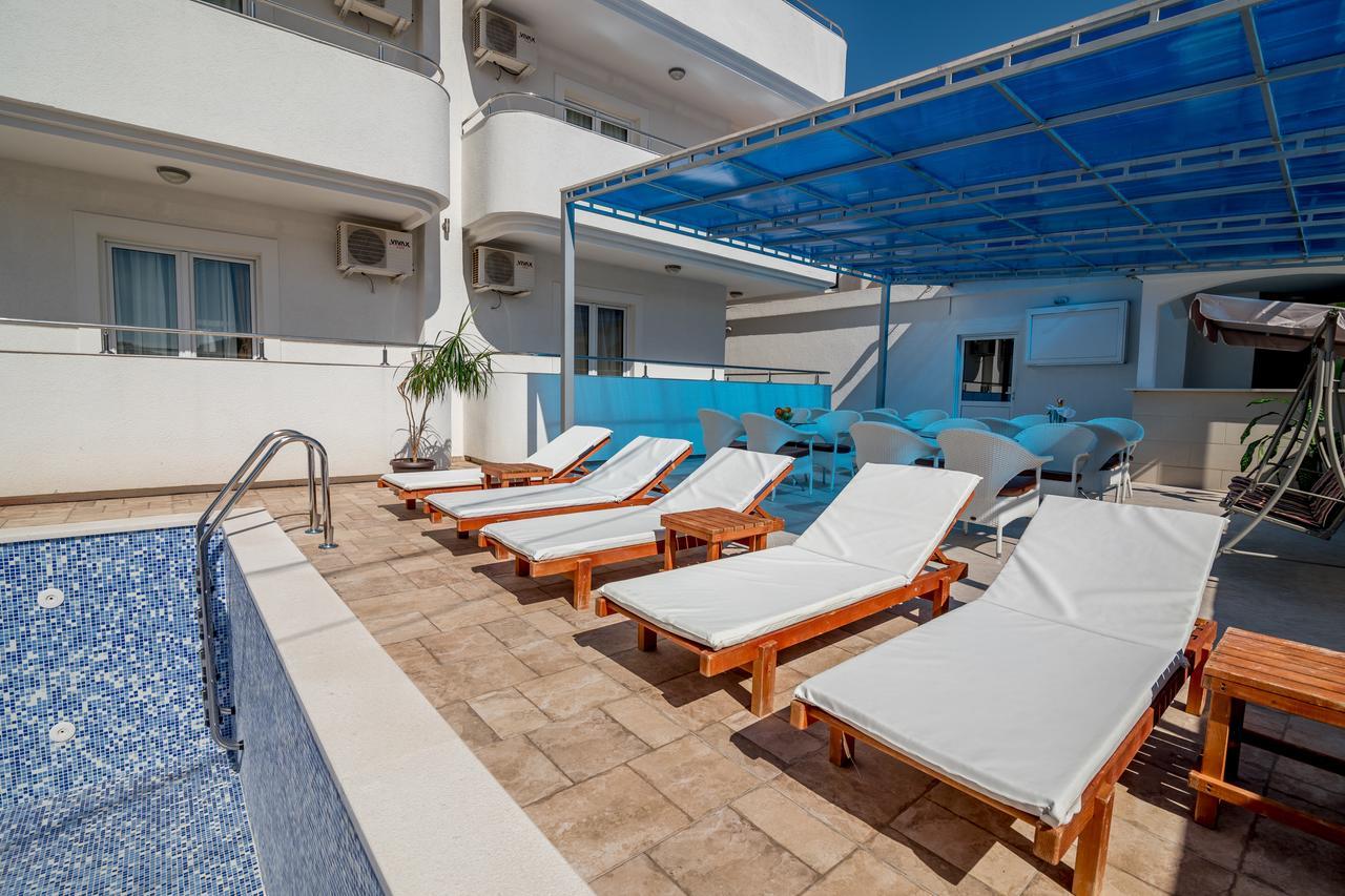 Bianca Apartments Херцег Нови Екстериор снимка