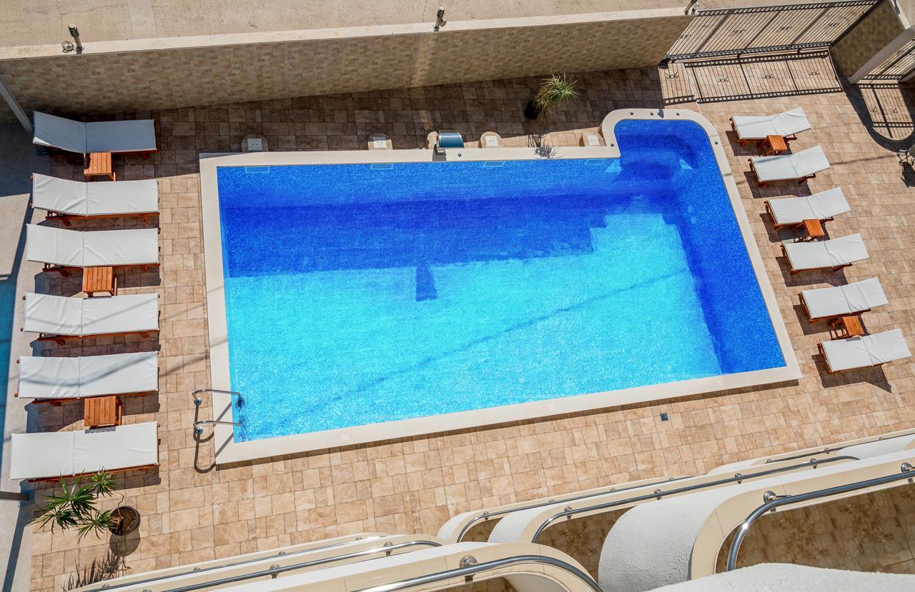 Bianca Apartments Херцег Нови Екстериор снимка